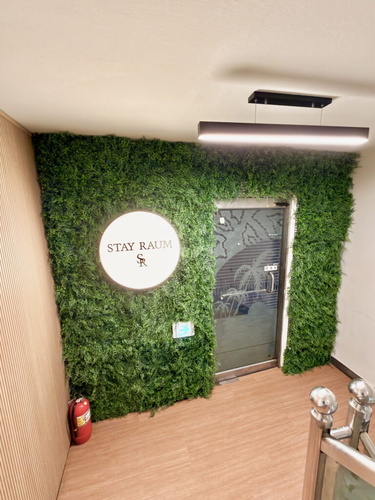 구미 월세 스테이라움 계단 로고