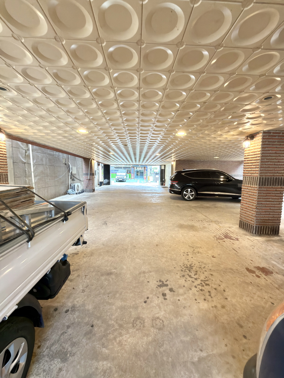 구미 월세 스테이라움 출구 방향 주차장